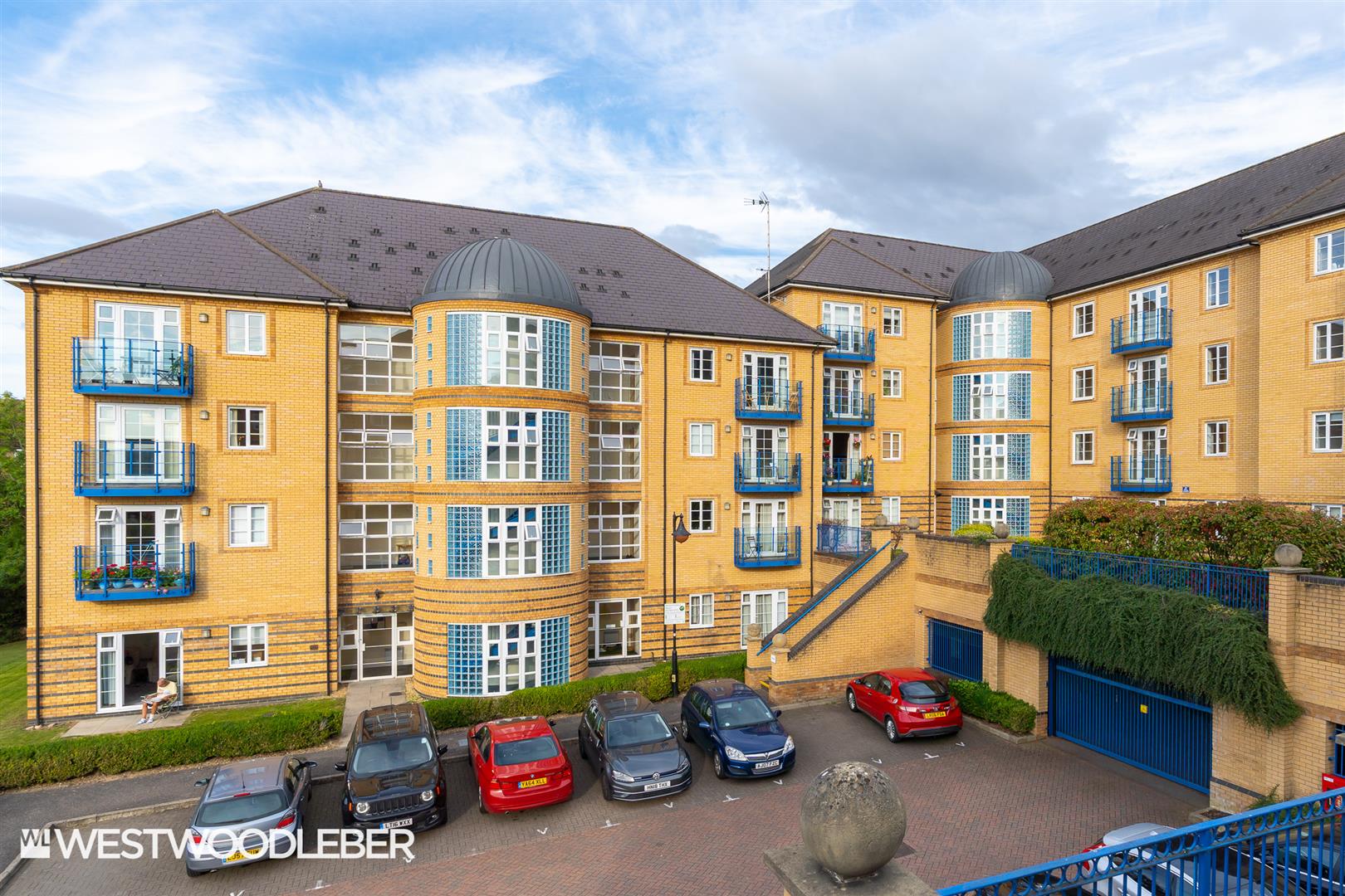 Newland Gardens, Hertford